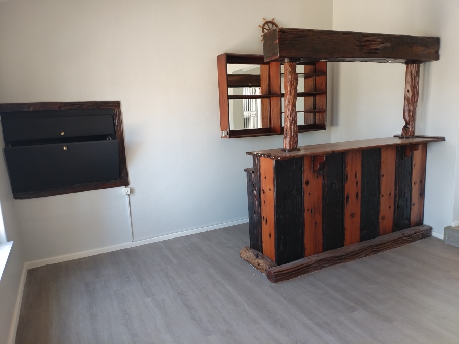 3 Bedroom Property for Sale in Bergzicht Western Cape